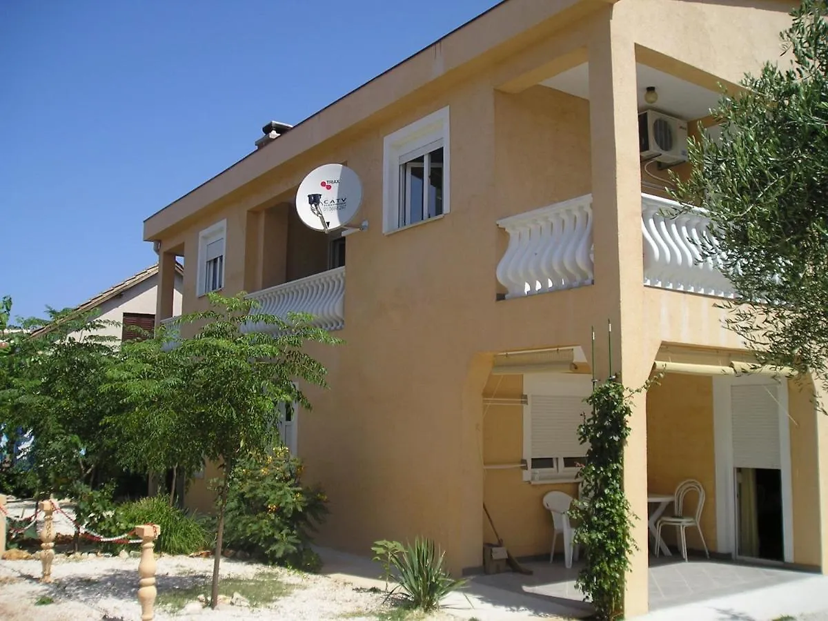Apartment Vir 13686B