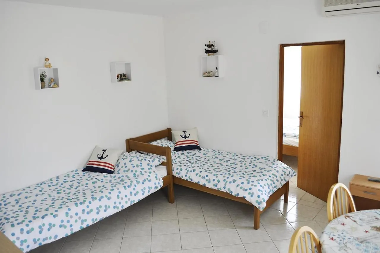 Apartment Vir 13686B Croacia